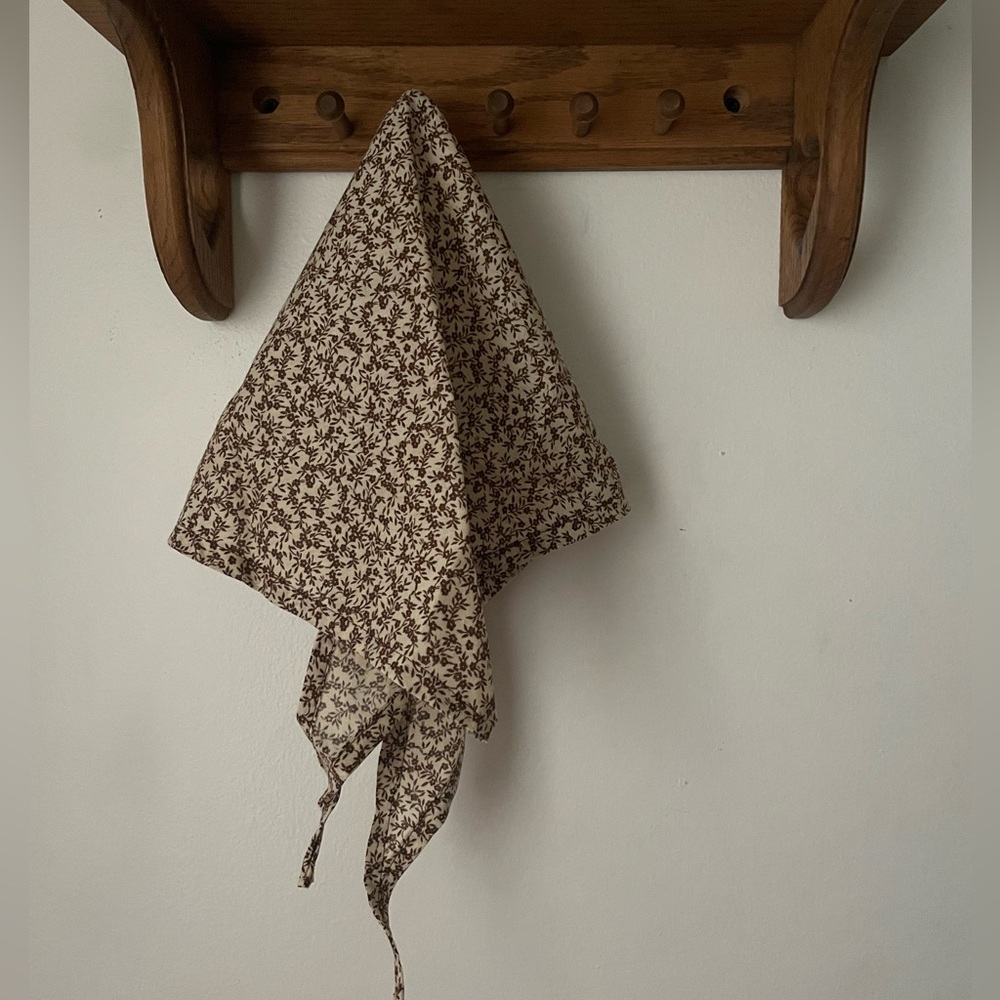 Handmade Brown Floral Headacarf